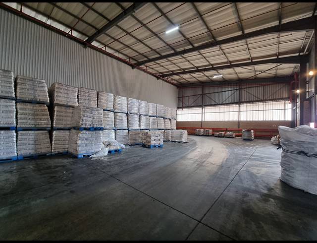 10,614M² WAREHOUSE TO LET IN MOBENI
